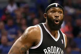 雷吉·埃文斯，NBA四大怪之矮壮篮板怪图片