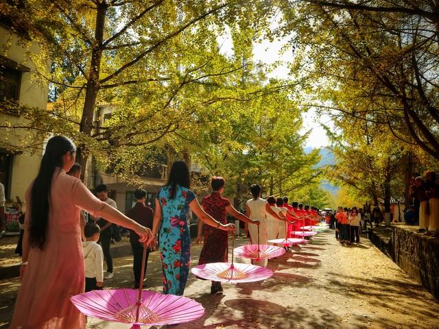 广东冬日封神路线！红叶燃秋、银杏铺金、禅钟洗心，12月出发正好