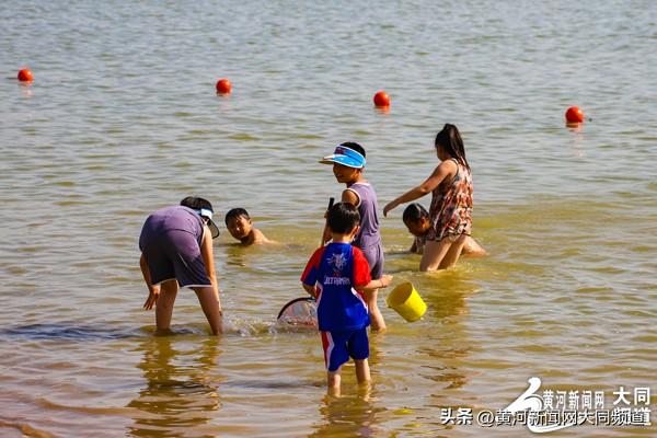 文瀛湖畔掀起夏日狂欢 市民游客共享亲水之乐