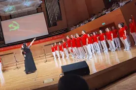 没听过就是遗憾！10首经典红歌图片