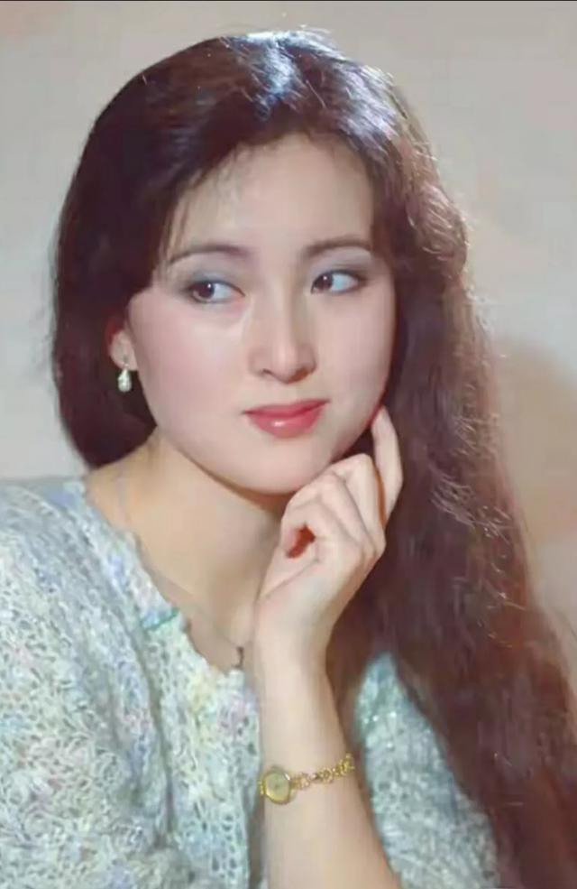 挂历欣赏（1124）——1994年银星：林青霞林凤娇宋佳何晴吴玉华