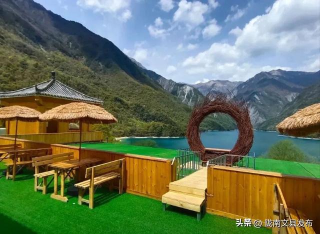 文县双节盛景：天池映月话团圆，白马欢歌越千年