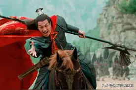 吕布一生只斩两将，却被称为三国第一猛将，只因两项记录无人能破图片