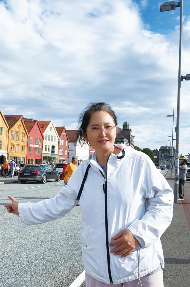 107天23国37000公里！聊城57岁女子一人一车闯欧亚