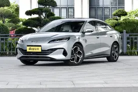 新车 | 秦L“兄弟车型”，或5月底一同上市，比亚迪海豹06 DM-i实拍图片