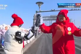 未来已来！新华社关注深圳机器人“上岗”！图片