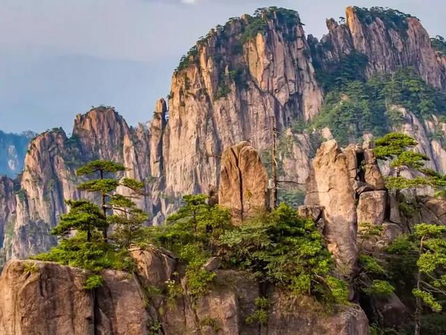 别再盲冲黄山了!门票预约、旅游攻略、交通路线+景点简介提前看