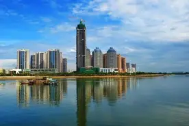 盘点富可敌国的广东省，最穷的10个市，结合地图了解一下图片