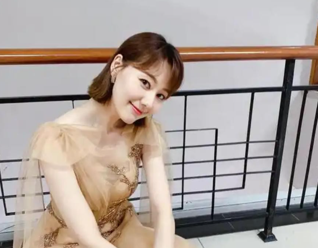 讨好大佬，陪睡上位，遭央视“开除	”，她身上的标签哪个才是真的