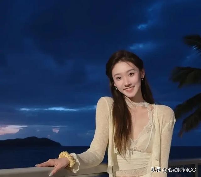 ‌北舞校花周静波：‌172cm的舞蹈精灵，治愈系笑容成她的标志！