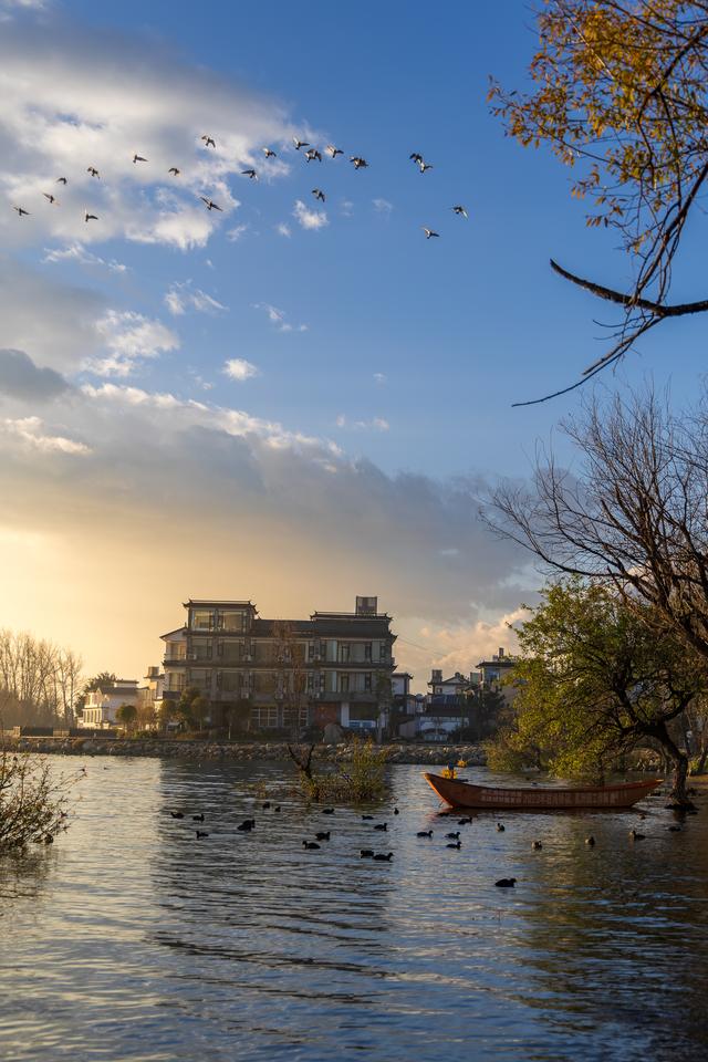 高铁开通之后，荔波为什么更像“过路站”了