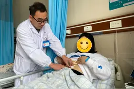 大学生患胆囊息肉 雅安仁康医院医生妙手保胆切除图片