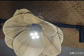 哈哈一笑，搞笑动图，天冷了，来个铁锅炖大鹅，惊呆了！图片