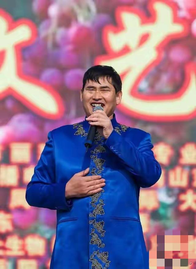 《从大衣哥到全红婵：谁把冠军的家，变成了“透明牢笼”？》