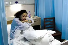 湖北周女士移植了自己7岁儿子的肾，最终重获新生，而她的儿子图片