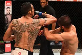 无数拳迷泪目！夜魔首回合被降服，为何只留下一只拳套？图片