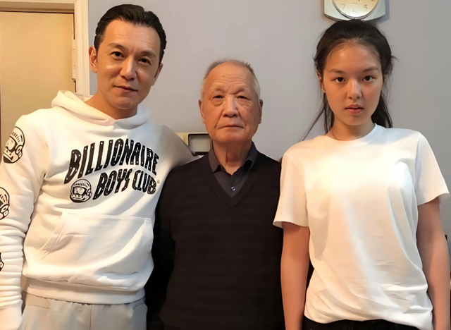 李咏也没想到，自己离世8年后，23岁的女儿就走上一条“不归路”