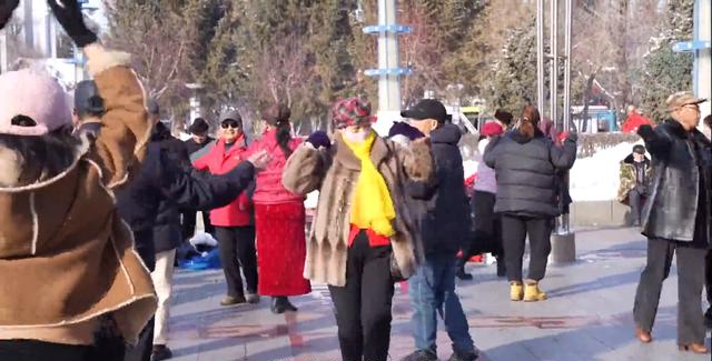 退休后从庄河搬到凌海，住一年才明白：这不是换地方，是换活法