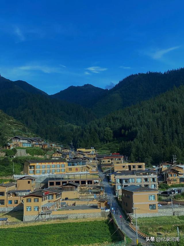 信阳：大别山干部成长的摇篮与自然人文的瑰宝