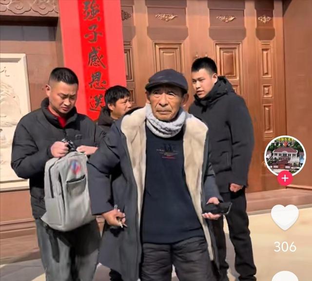 担心的事还是发生！刘强东发年货刚开始	，老父亲就走上大衣哥老路