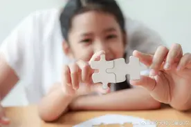 宝宝9个表现说明智力发育障碍，家长越早发现干预越有希望康复！图片