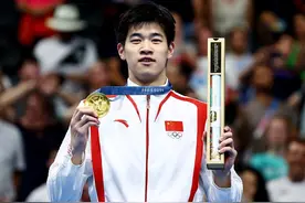 自豪！潘展乐用实力打破世界记录，一雪前耻图片