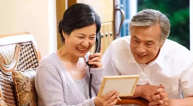 年轻时上班当“出气筒”!老了不看他人坏脸色，这才是晚年真尊严