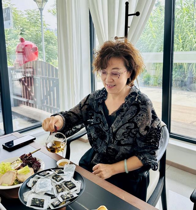 假日休闲哪里去？记一位大学女教授的假日休闲时光