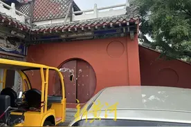 济南千佛山月老祠、万佛洞关闭多年未发通告，游客市民常跑空，官方回应图片
