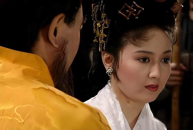 曹操为什么喜好寡妇？许多人不明白，这才是古代最强资源整合术