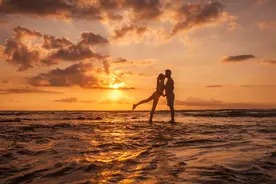 和最爱的人在一起睡觉，才会有这些感受，中3个以上真爱无疑图片