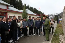 江苏援伊·武进工作组真抓实干，在“大美边疆”挥毫作画图片