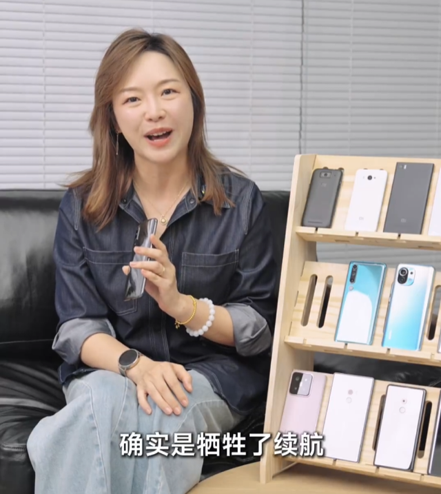 小米手机14周年，雷军这一次送特别的礼品