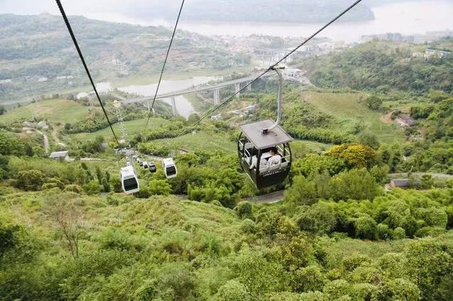 去哪儿旅行：游客出行意愿高涨 重庆入选国庆机票预订TOP10热门目的地