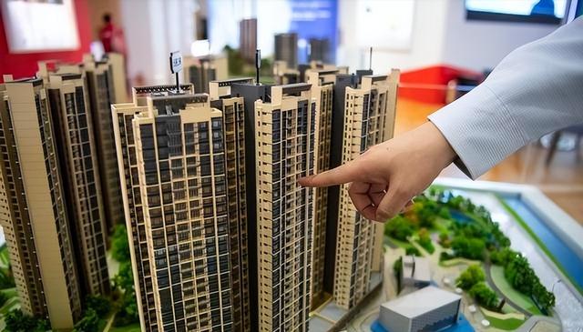 曹德旺预言成真了？我国二三十层的电梯房，或将面临同一个结局？