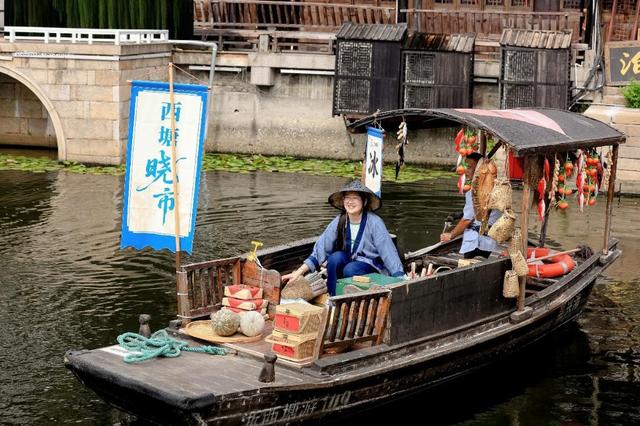 桨声灯影六船梦 千年古镇续“船”说 “梦西塘·船说”第二季花船巡游盛大启航