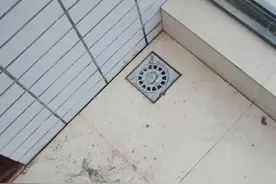 洗衣机排水管别插在地漏里！多亏被提醒，原来我一直做错了图片