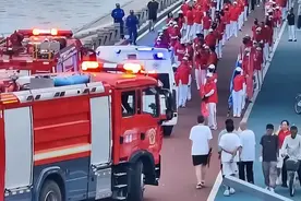 老年暴走团“凉了”！央媒怒批后领队还狡辩，身份被扒竟是惯犯！图片