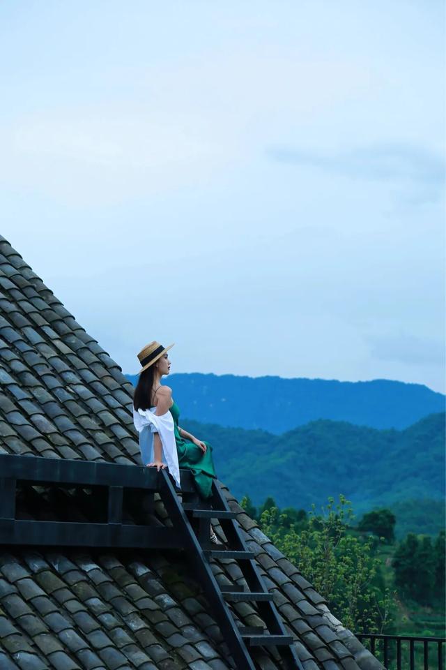 秋崃 | 深秋微凉，正好躲进邛崃山里泡个汤！