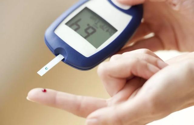 糖尿病人谨记：早晨1大忌，中午2不要，晚上3不做