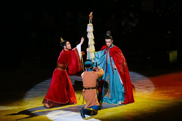 元旦兴汉胜境全攻略：昼赏汉风，夜赴火舞，两天一夜梦回大汉~