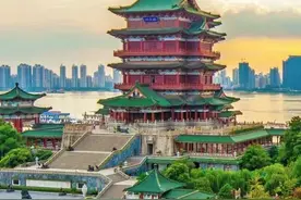从文学角度讲《滕王阁序》和《岳阳楼记》哪个写得更好？图片