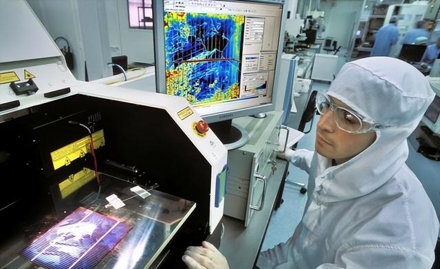 铁了心要走！阿斯麦光刻机巨头厌倦荷兰，谁是背后大赢家？