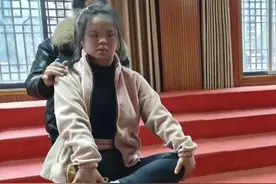 唐氏儿童表演川剧变脸——惊艳全网图片