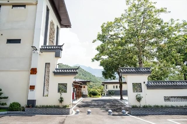 沁园溪语民宿：藏于从化山河间，以私汤为引，筑满维度的慢生活秘
