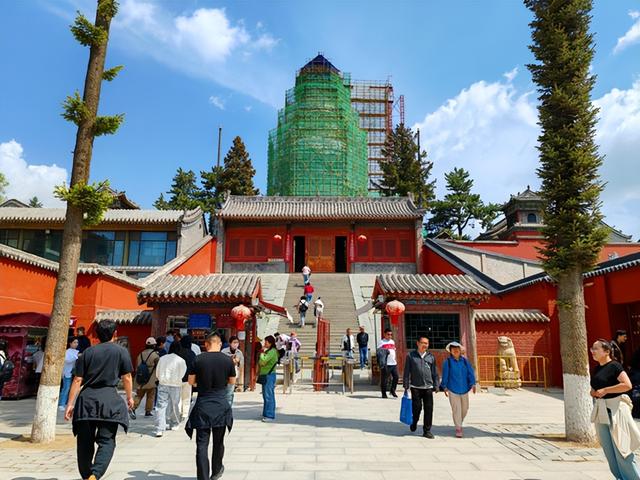 山西旅游：四大佛教名山之一五台山行（图）