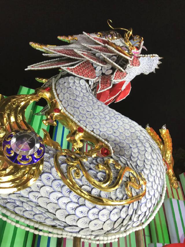 “自”强不息“贡”献力量——参观自贡灯会和恐龙博物馆有感