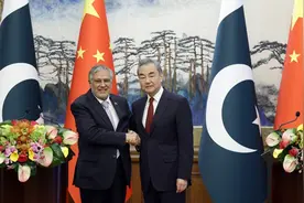 王毅应约同巴基斯坦外长通话，中方支持公正调查，呼吁克制降温图片