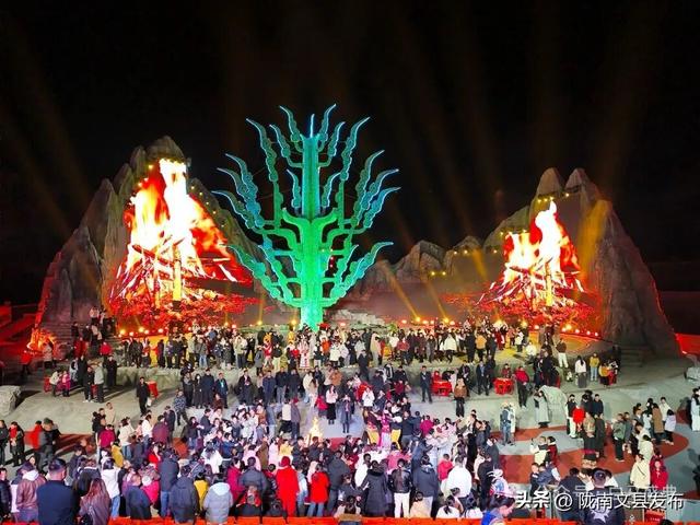 文县：新春各大景区文化活动异彩纷呈 游人如织