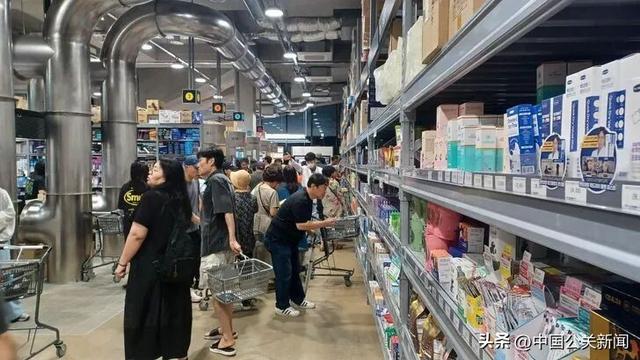 这个清明，中国年轻人涌入韩国时髦药店